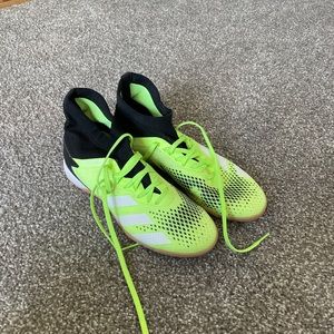 Adidas Mens/boys futsol indoor soccer shoes.